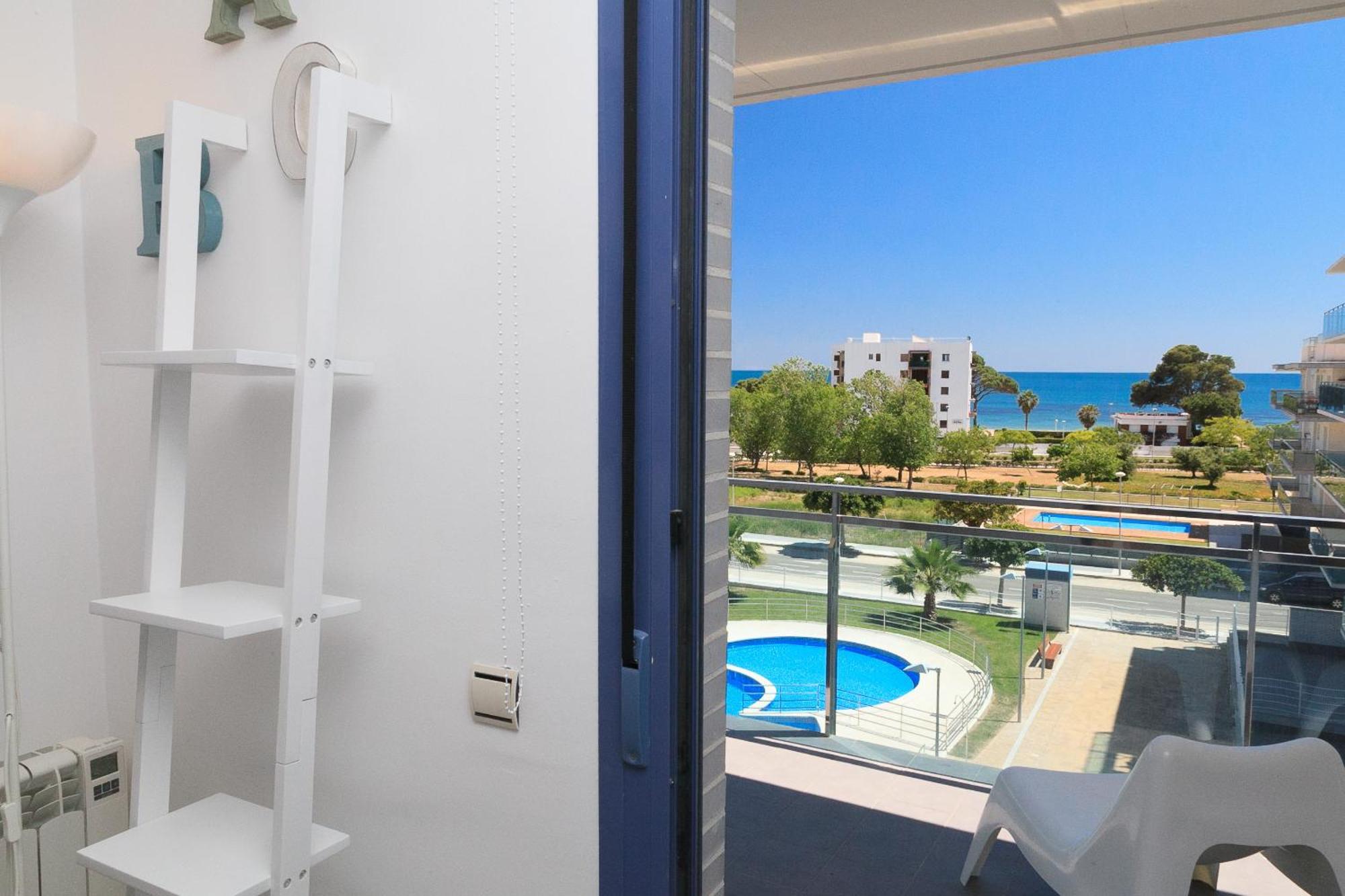 Uhc Mar Augusta Family Complex Daire Cambrils Oda fotoğraf