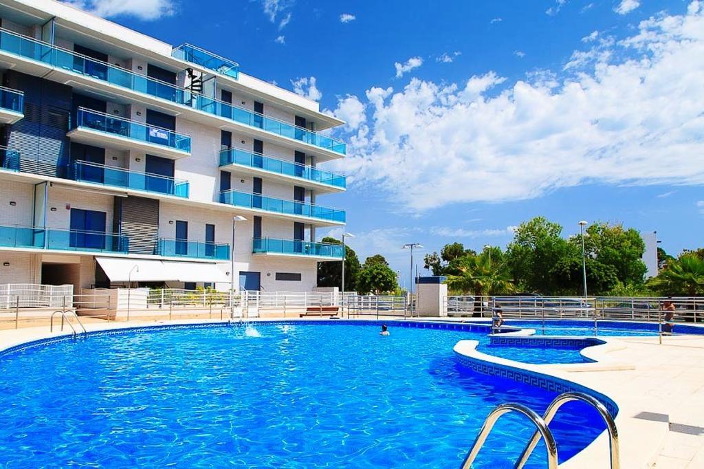 Uhc Mar Augusta Family Complex Daire Cambrils Oda fotoğraf