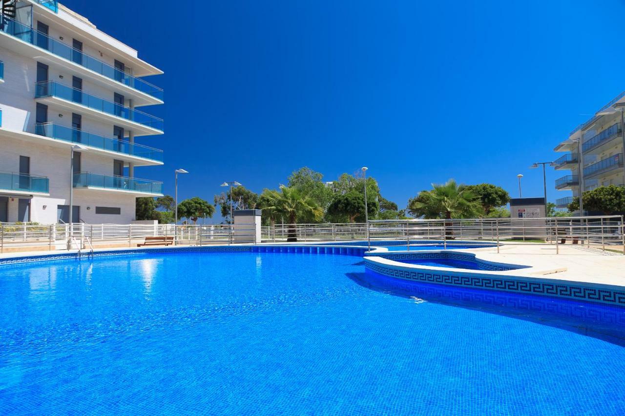 Uhc Mar Augusta Family Complex Daire Cambrils Oda fotoğraf